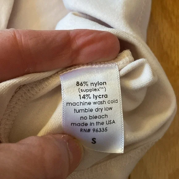 NWT Susana Monaco Ruffled Long Sleeve Top in size small - Picture 7 of 7